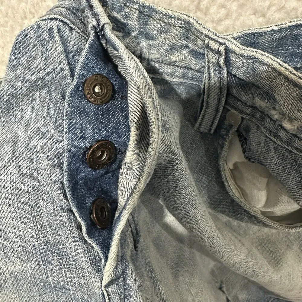 Diesel Industries Zathan VTG Men's Light Wash Button Fly Jeans Actual Size 38X31
